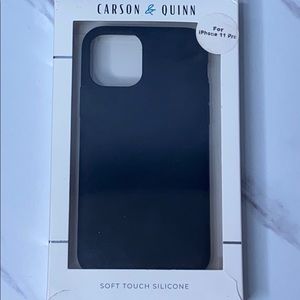 Carson & Quinn Black Silicone iPhone 11 Case